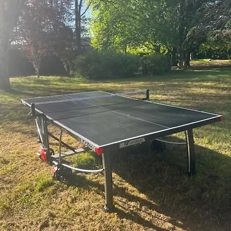 Demeure Avec Piscine Et Tennis *