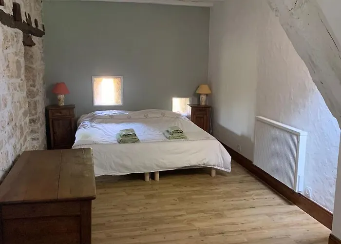 Demeure Avec Piscine Et Tennis 圣索泽