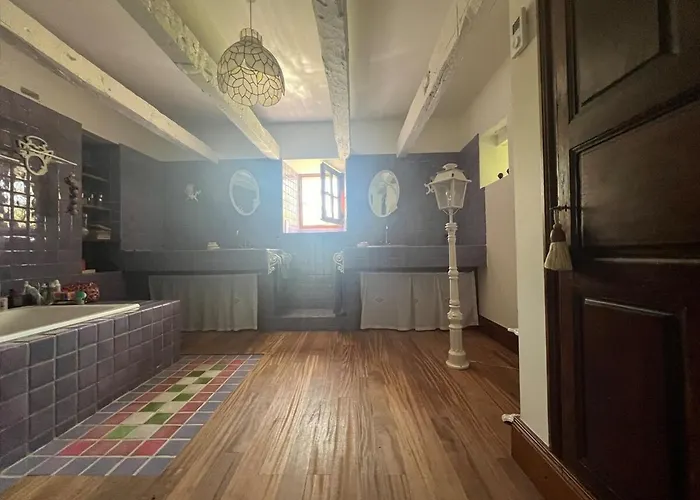 度假居 Demeure Avec Piscine Et Tennis *